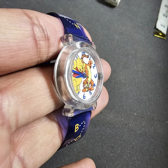 Timex Rewound Kids Winnie The Pooh Blue/Purple and White Quartz Watch Working F4 - Picture 4 of 9